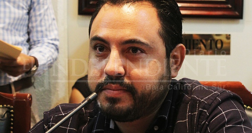 Exhortan al hijo del ex gobernador Agúndez Montaño, a ponerse a estudiar Exhortan al hijo del ex gobernador Agúndez Montaño, a ponerse a estudiar