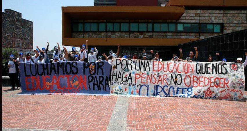 Quiere AMLO justicia en salarios a médicos y evaluación a estudiantes Quiere AMLO justicia en salarios a médicos y evaluación a estudiantes