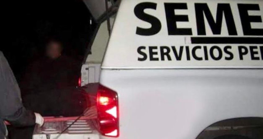 Lo acuchillaron debajo del Puente El Tule en CSL Lo acuchillaron debajo del Puente El Tule en CSL