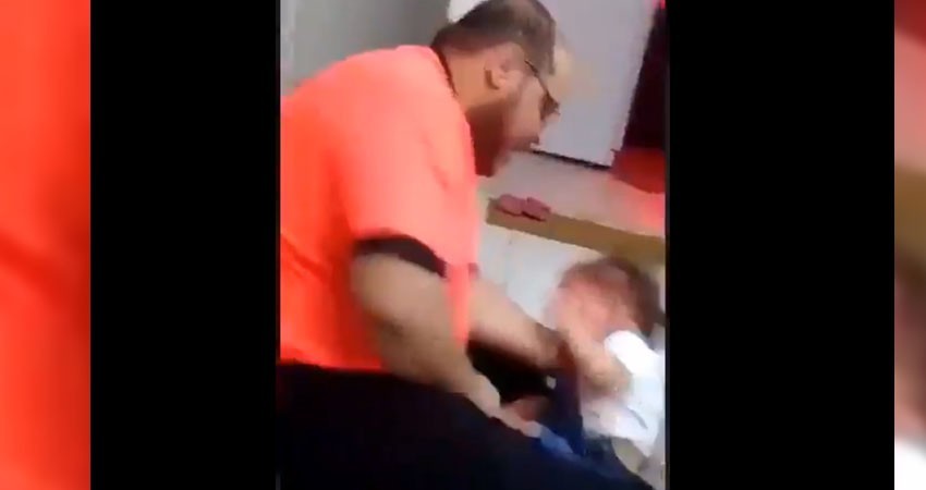 Hombre golpea brutalmente a bebé porque no sabe caminar