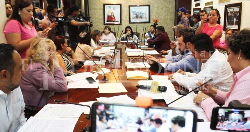 Con votos en contra, Cabildo aprueba el primer informe de Armida Castro Con votos en contra, Cabildo aprueba el primer informe de Armida Castro