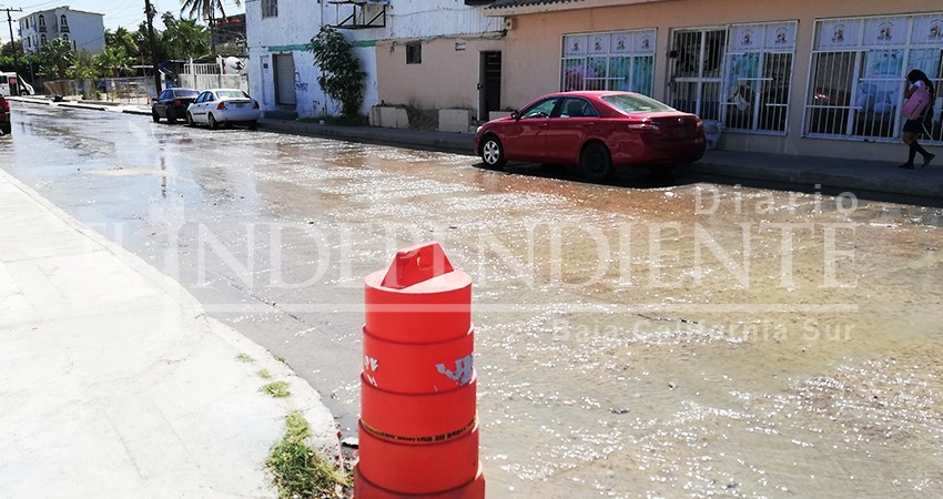 Brotan aguas negras en alcantarillas de CSL Brotan aguas negras en alcantarillas de CSL