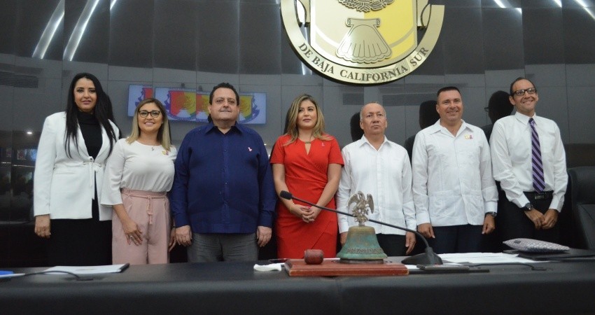 Llaman sociedad y Gobierno a seguir en lucha por mejor Baja California Sur Llaman sociedad y Gobierno a seguir en lucha por mejor Baja California Sur
