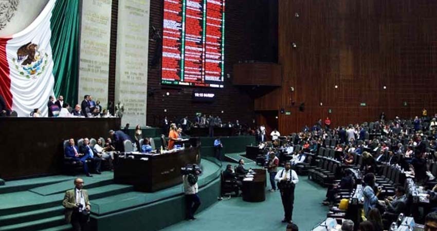 Diputados aprueban ley para que nadie gane más que el presidente Diputados aprueban ley para que nadie gane más que el presidente