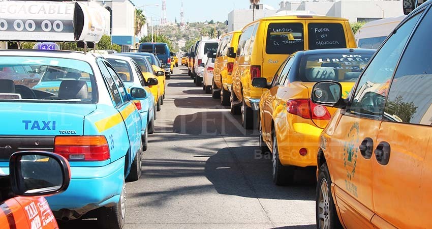 Ante manifestaciones, diputada amenaza con retirar concesiones a transportistas Ante manifestaciones, diputada amenaza con retirar concesiones a transportistas