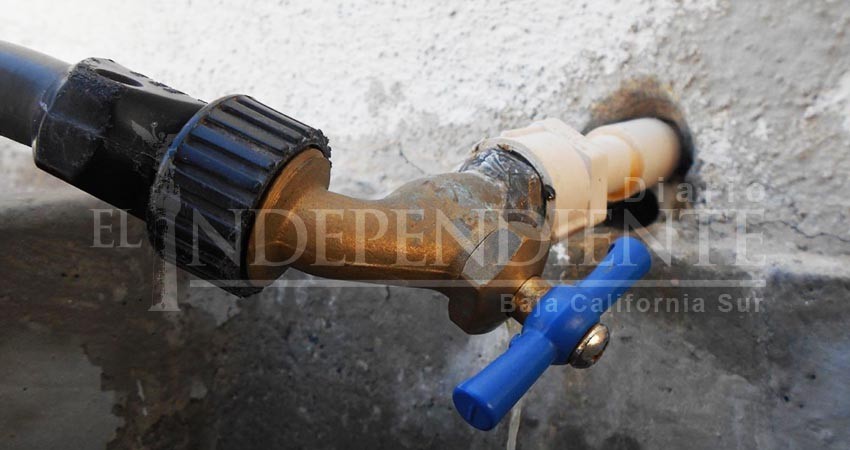 Carece OOMSAPAS de programas de distribución de agua