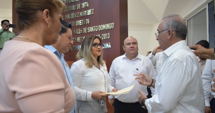 Recibe Congreso de BCS manifiesto ciudadano a favor de la Ley de Movilidad Recibe Congreso de BCS manifiesto ciudadano a favor de la Ley de Movilidad