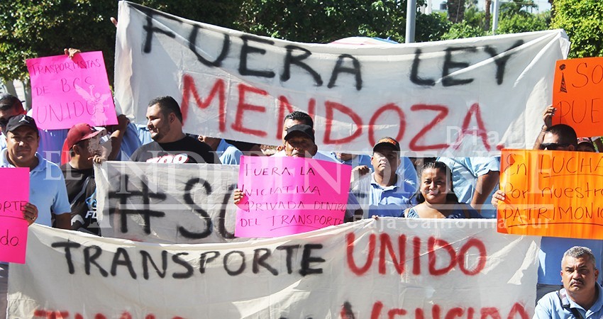 Mientras las puertas del Congreso estén abiertas, habrá manifestaciones pacíficas: Taxistas