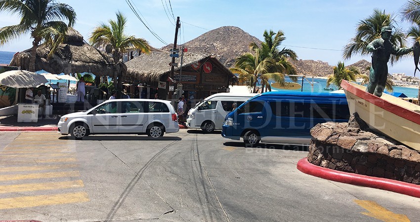 “Nosotros también somos pueblo y nos escucharon”; transportistas de Los Cabos tras rechazo a la ley de movilidad “Nosotros también somos pueblo y nos escucharon”; transportistas de Los Cabos tras rechazo a la ley de movilidad