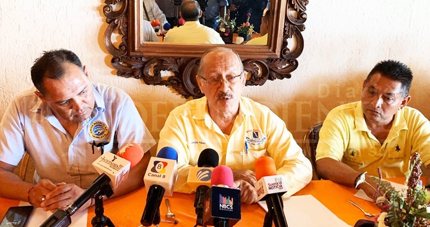 Gobernador no respetó la decisión del Congreso; está enfrentando al pueblo con el pueblo: Taxistas Gobernador no respetó la decisión del Congreso; está enfrentando al pueblo con el pueblo: Taxistas