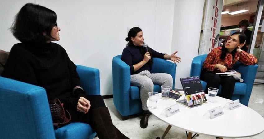 Con libro, Karen Villeda se suma al "¡ya basta!" a la violencia de género Con libro, Karen Villeda se suma al "¡ya basta!" a la violencia de género