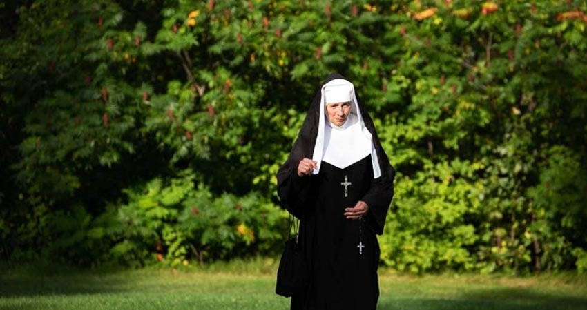 Dos monjas misioneras fueron a África y regresaron embarazadas Dos monjas misioneras fueron a África y regresaron embarazadas