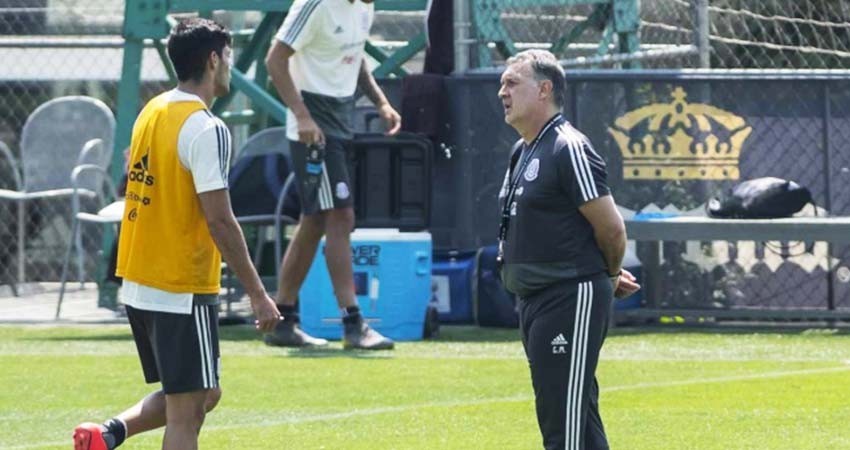 Martino deja claro que Jiménez es su hombre gol Martino deja claro que Jiménez es su hombre gol