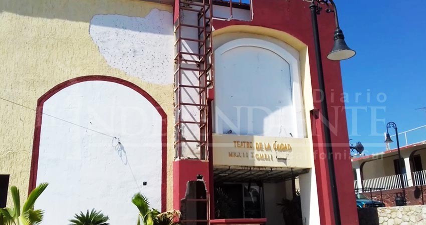 Retomarán reconstrucción del Teatro de la Ciudad, obra que lleva casi 3 años sin avances Retomarán reconstrucción del Teatro de la Ciudad, obra que lleva casi 3 años sin avances