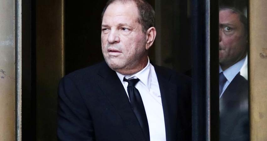 Juez niega a Harvey Weinstein retirarle el cargo más serio de abuso Juez niega a Harvey Weinstein retirarle el cargo más serio de abuso