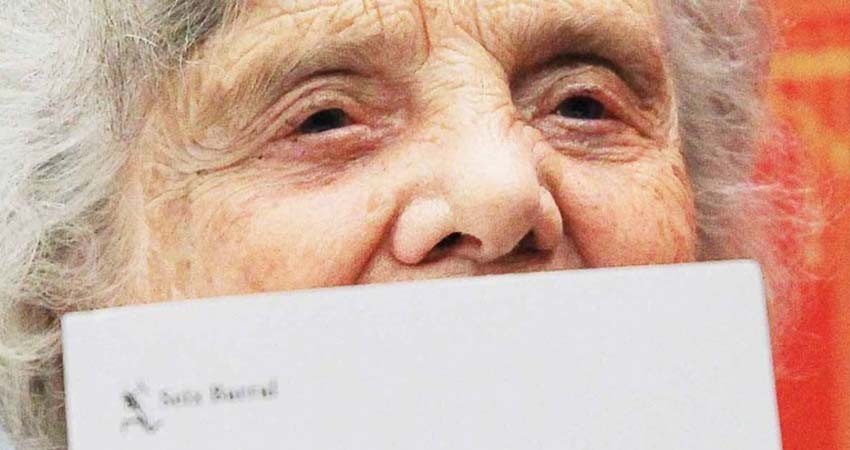 Elena Poniatowska eliminó prejuicios de clase por su hijo Elena Poniatowska eliminó prejuicios de clase por su hijo