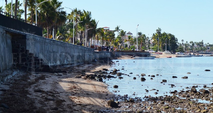 Niega API que se deposite basura en el mar tras limpiar el malecón Niega API que se deposite basura en el mar tras limpiar el malecón