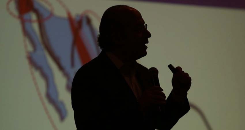 La ciudadanía será quien decida si se investiga a Felipe Calderón: AMLO La ciudadanía será quien decida si se investiga a Felipe Calderón: AMLO