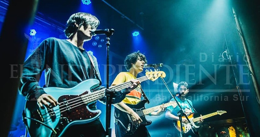 Bandas de rock se unen para ayudar a mujer con avanzada artritis reumatoide Bandas de rock se unen para ayudar a mujer con avanzada artritis reumatoide