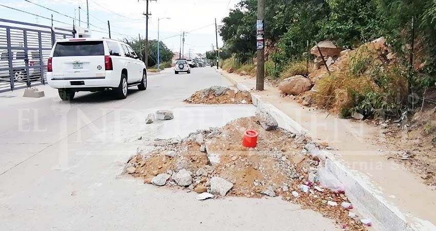 La ignoran y no le dan mantenimiento la antigua calle Cabo San Lucas La ignoran y no le dan mantenimiento la antigua calle Cabo San Lucas