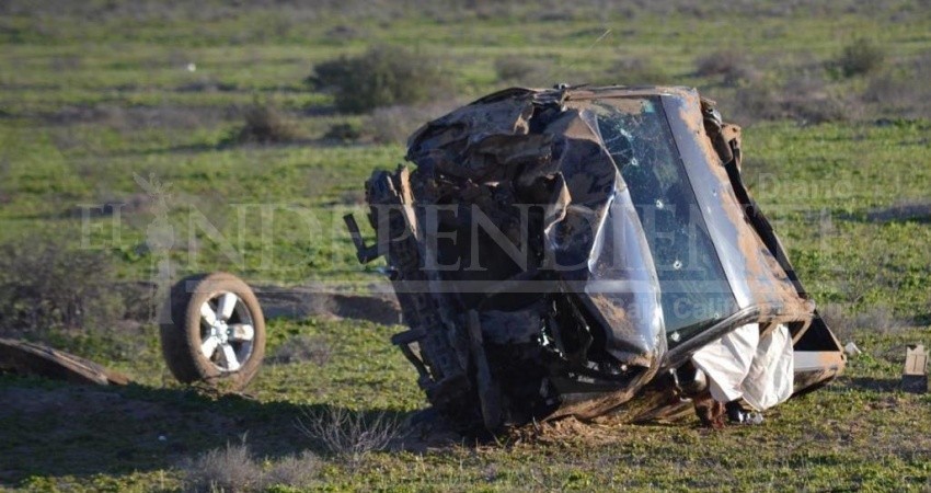 Tres ejecutados y un herido en carretera al norte de BCS