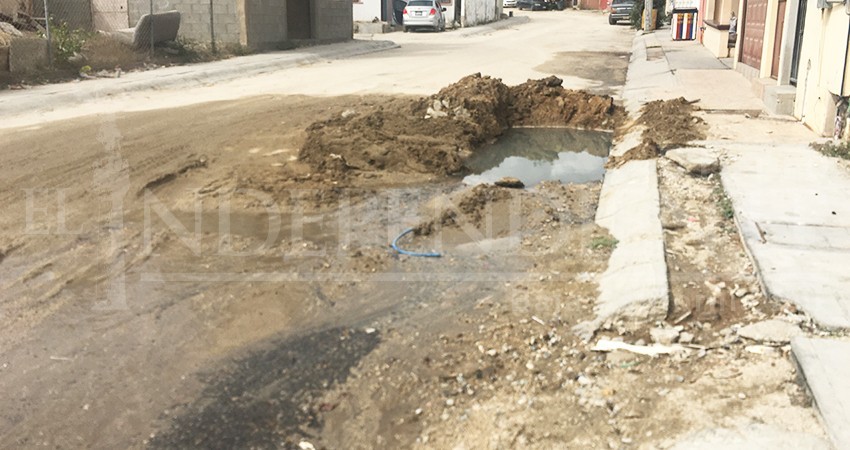 Cansados de los derrames de aguas negras ciudadanos, buscarán solución