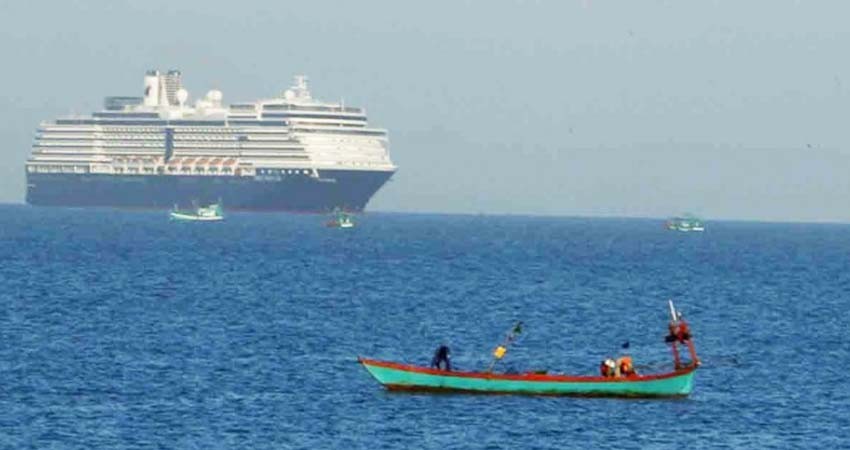 Crucero que varios países rechazaron llega a Camboya Crucero que varios países rechazaron llega a Camboya