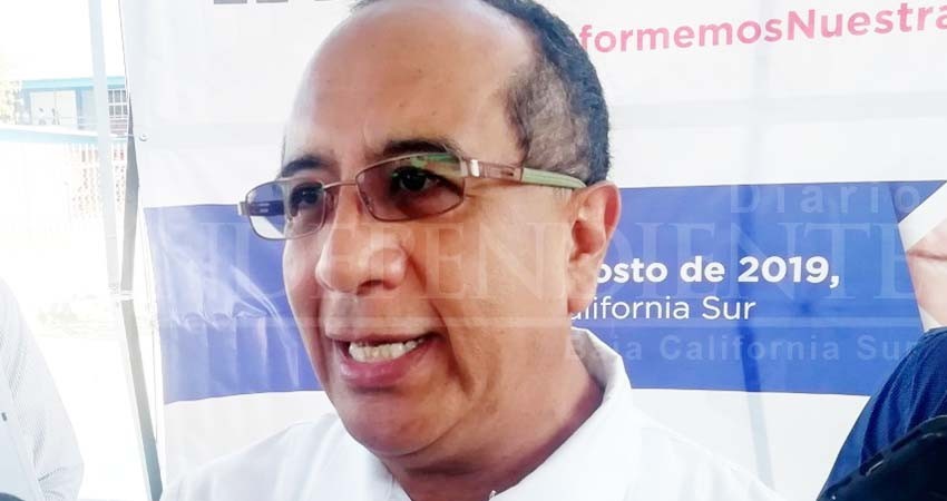 Manotea a reportero Secretario de Salud para evadir pregunta sobre Insabi en BCS