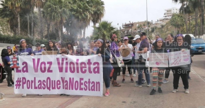 El movimiento La Voz Violeta marcha en Los Cabos #PorLasQueYaNoEstan