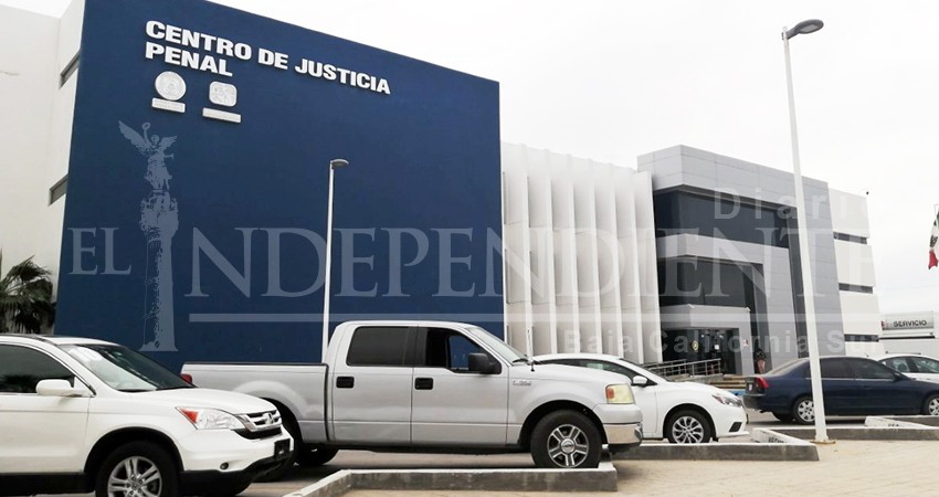 Acusan violaciones a derechos laborales para poder alcanzar certificaciones en PGJE 