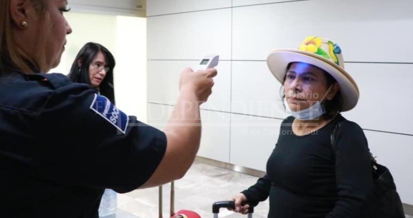 Instalan filtro sanitario contra Covid-19 en Aeropuerto Internacional de La Paz