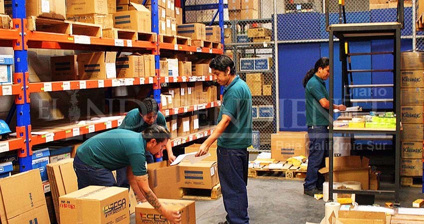 Trabajadores, en situación incierta por pandemia COVID-19 Trabajadores, en situación incierta por pandemia COVID-19