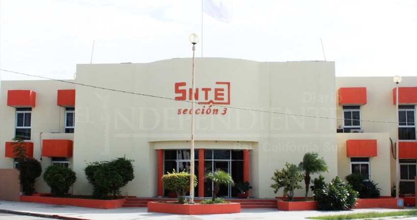 Adelantarán pagos a trabajadores de la educación básica en BCS