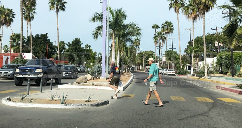 Permanecen aún 2 mil 700 turistas en Los Cabos Permanecen aún 2 mil 700 turistas en Los Cabos