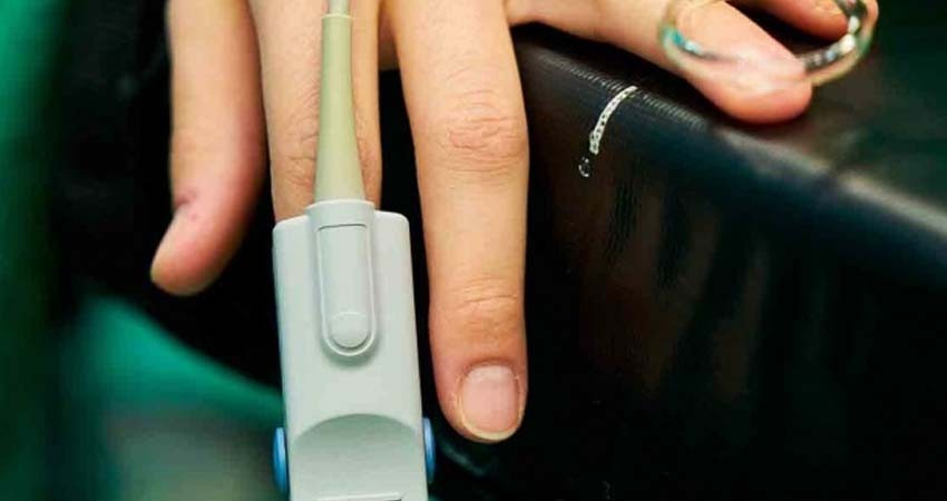 Intenta crear remedio con imanes contra coronavirus y termina en el hospital