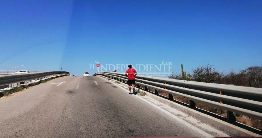 Cabeños se creen “Inmunes” al COVID-19; siguen ejercitándose en el corredor