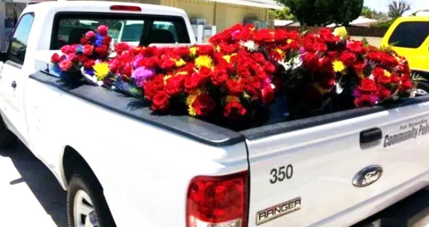 Prohibida en La Paz venta en la vía publica de obsequios por el Día de las Madres