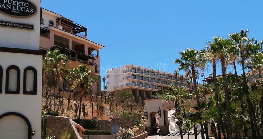 De diez a quince días tomará “poner a tono” hoteles de Los Cabos para reapertura