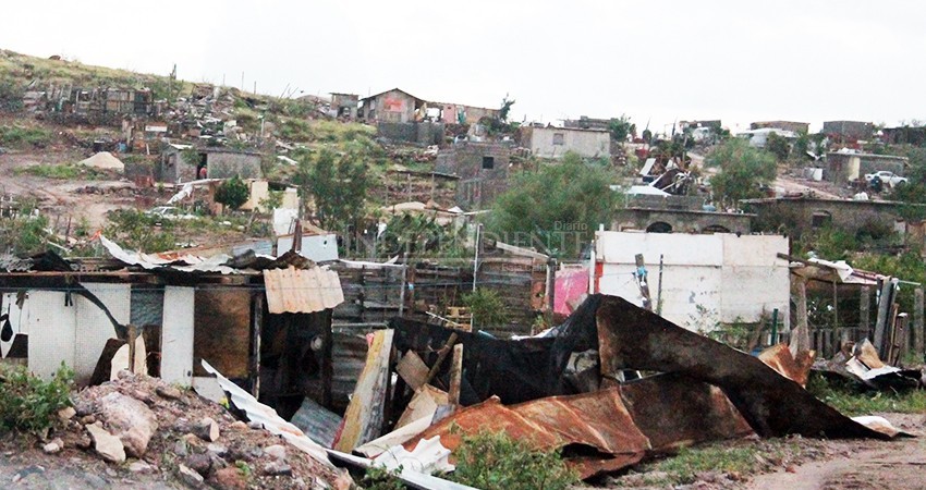 Residen 50 mil personas en zonas de riesgo en BCS