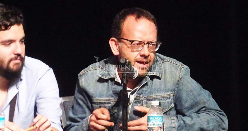 Nunca hubo “sana distancia” entre los medios y el poder: Alejandro Páez