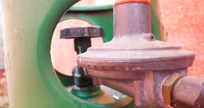 Exhorta bomberos a verificar estado y conexiones de cilindros con gas LP ante incremento de temperaturas 