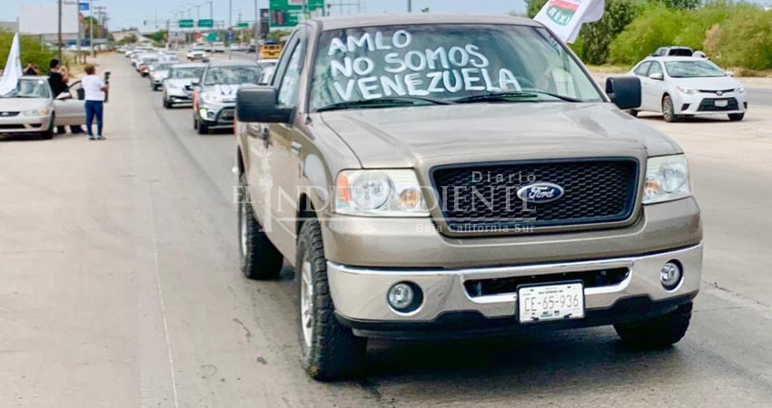 Marchan en La Paz y Los Cabos contra AMLO