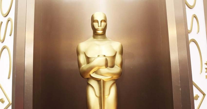 Aplanzan los Oscar 2021 por la pandemia de coronavirus
