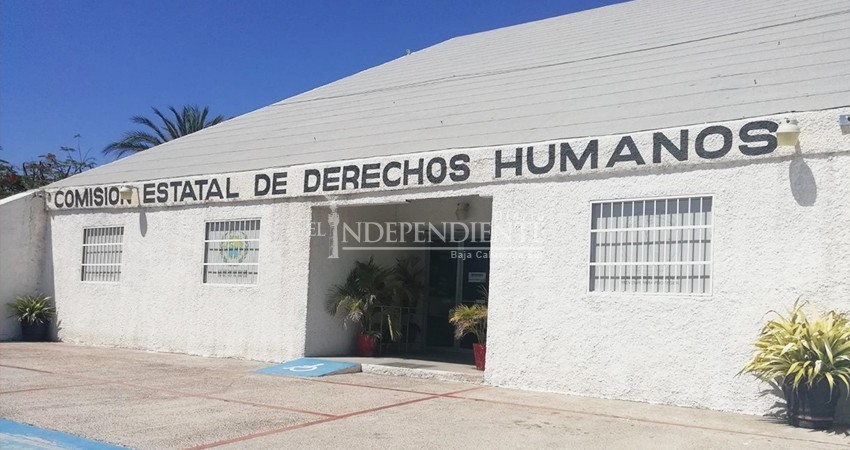 Acusan a la CEDH de violar los derechos de uno de sus trabajadores