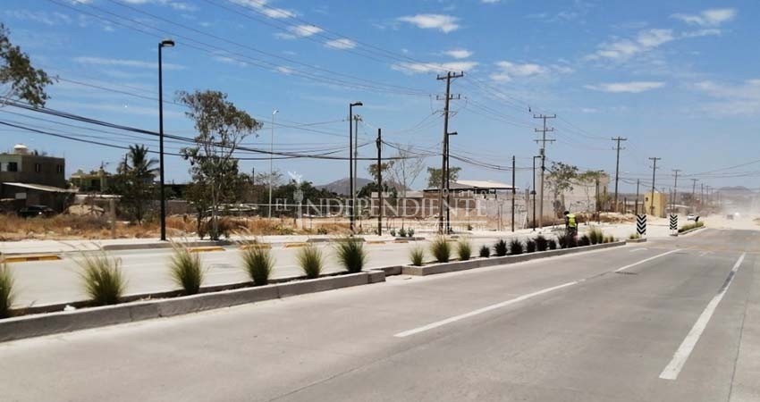 Urgen vecinos concluir pavimentación de calle Tamaral en CSL 