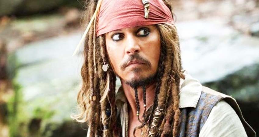 Johnny Depp se viste de Jack Sparrow y los fans piden su regreso Johnny Depp se viste de Jack Sparrow y los fans piden su regreso