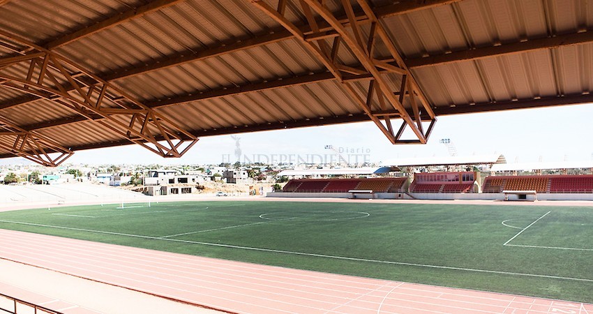 Desmienten privatización del estadio Don Koll de CSL