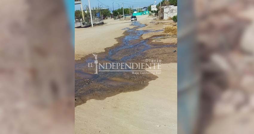 La Paz: Siguen reportes de basura, escasez de agua y derrames