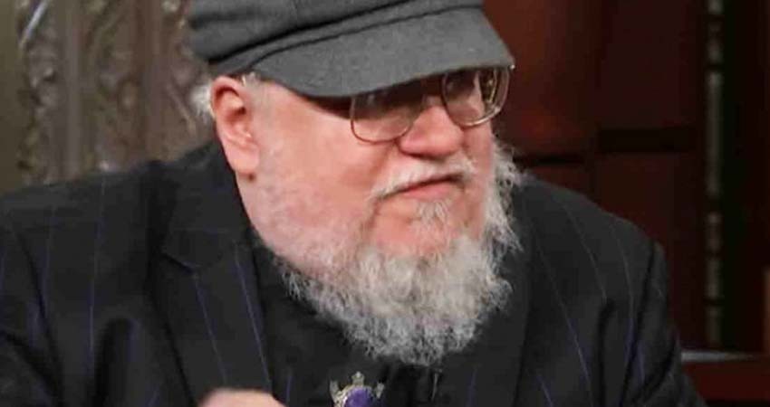 George R.R. Martin debería estar en la cárcel por no terminar Vientos de Invierno George R.R. Martin debería estar en la cárcel por no terminar Vientos de Invierno