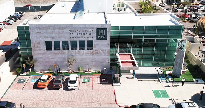 No hay saturación por COVID-19 en hospitales IMSS: Ahuja Navarro